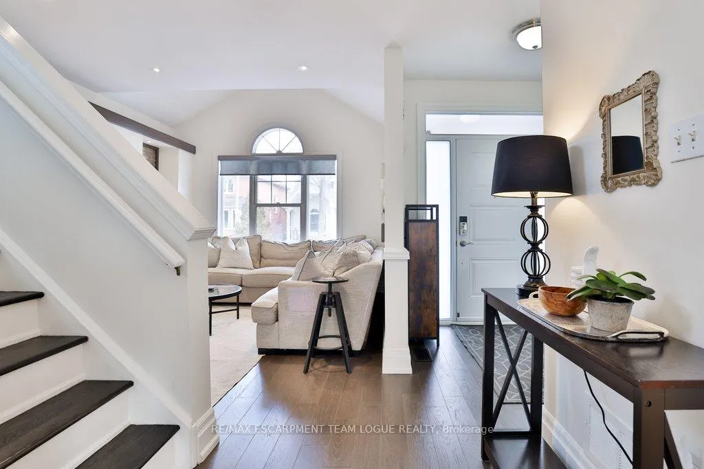 Photo 11 of 2189 Woodglen Crescent, Burlington, Orchard — HOMEH