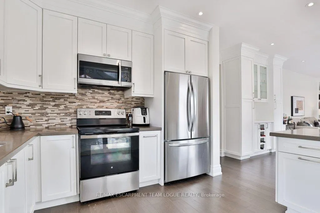 Photo 14 of 2189 Woodglen Crescent, Burlington, Orchard — HOMEH