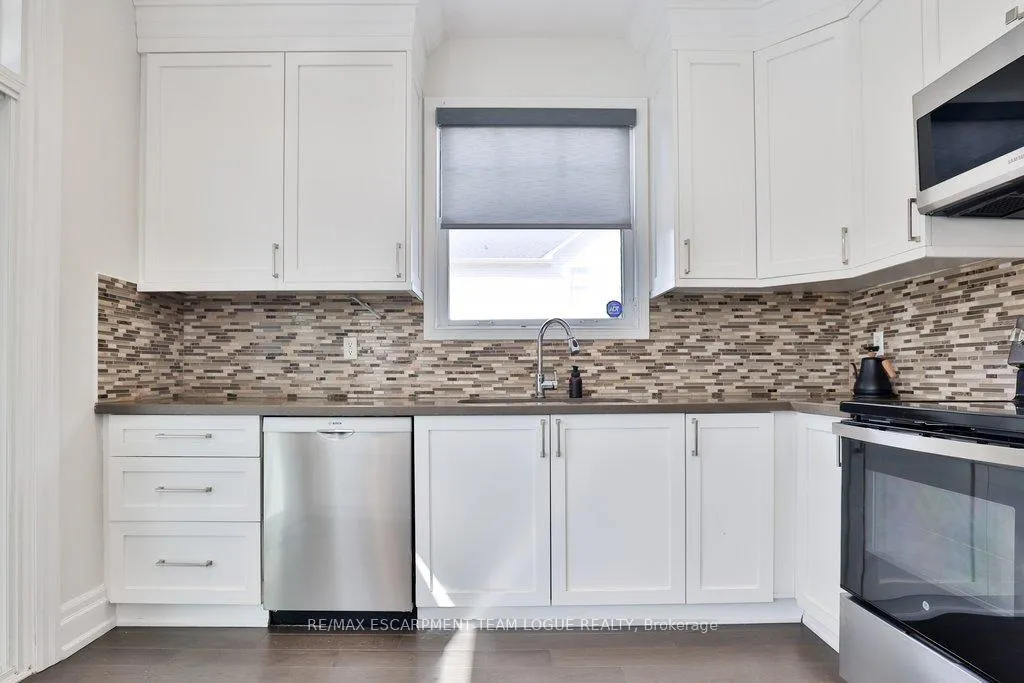 Photo 15 of 2189 Woodglen Crescent, Burlington, Orchard — HOMEH