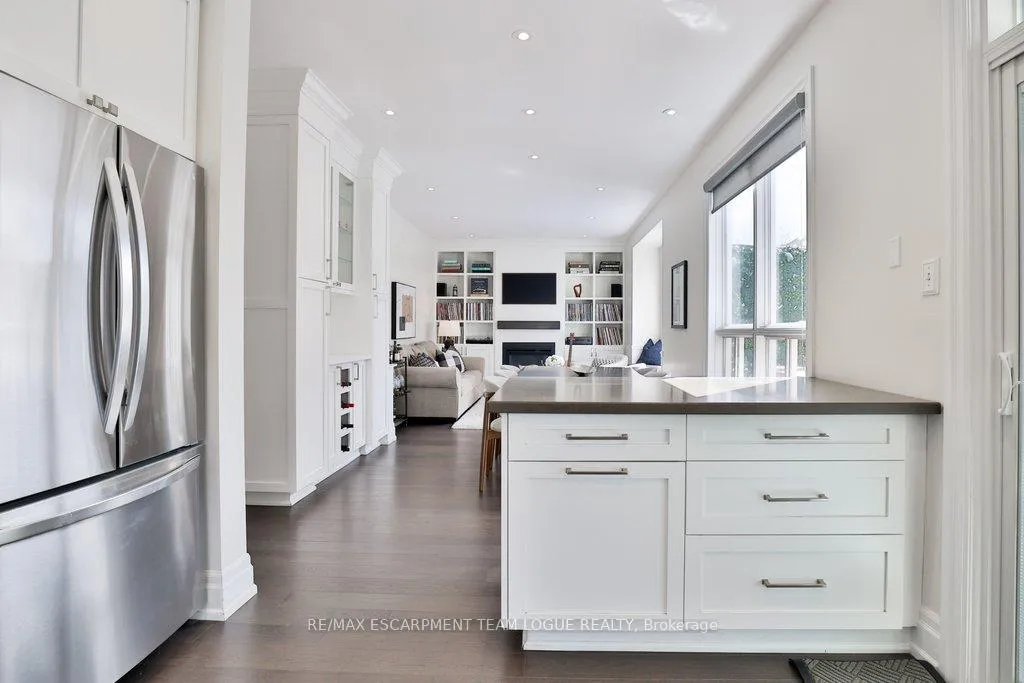 Photo 16 of 2189 Woodglen Crescent, Burlington, Orchard — HOMEH