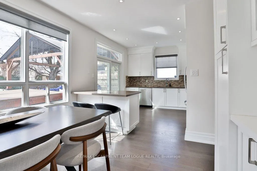 Photo 17 of 2189 Woodglen Crescent, Burlington, Orchard — HOMEH