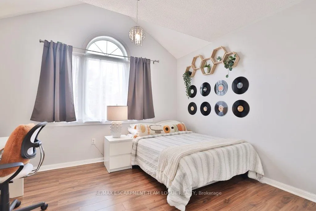 Photo 29 of 2189 Woodglen Crescent, Burlington, Orchard — HOMEH