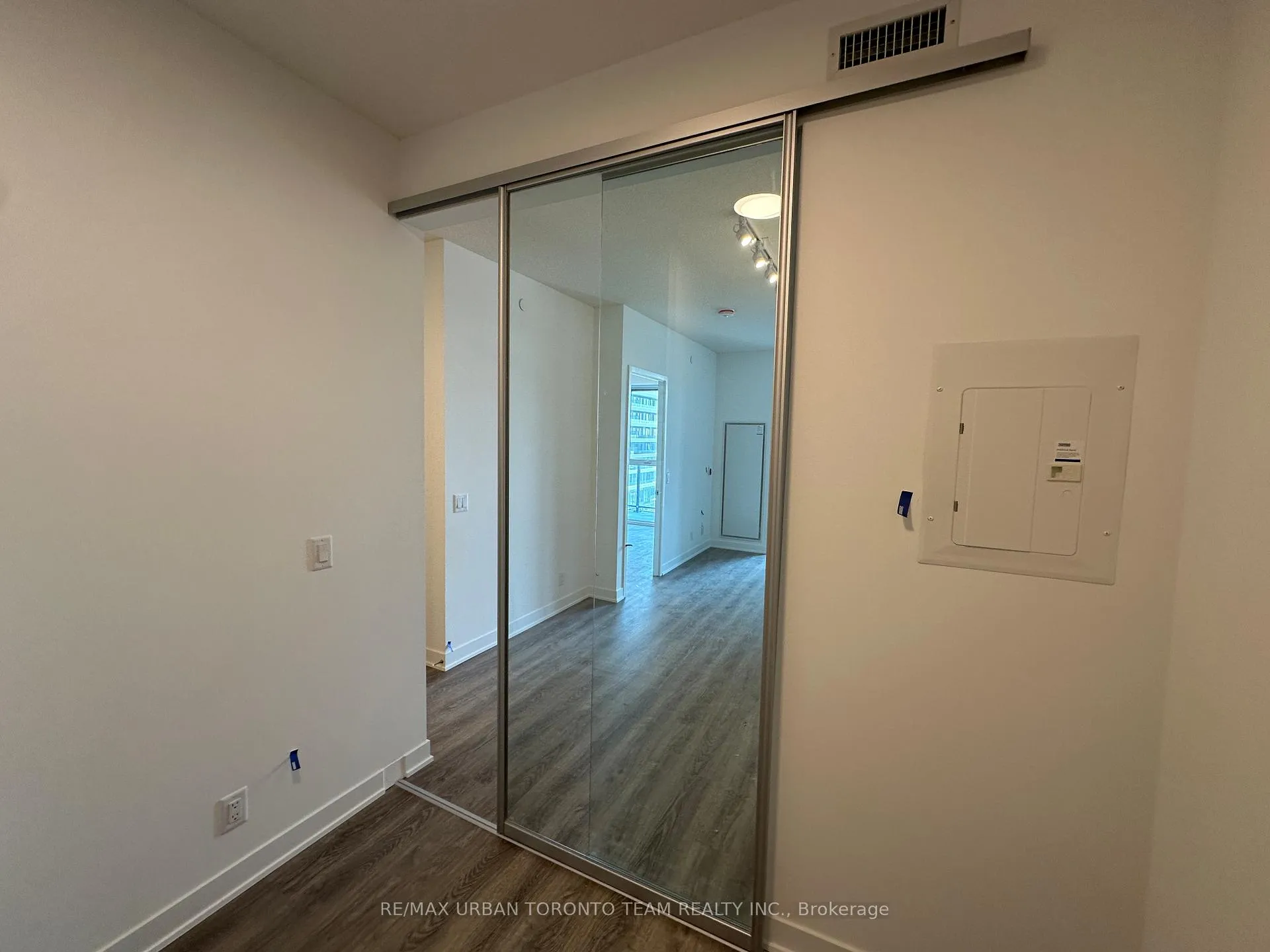 Photo 14 of Unit 2709, 180 Front Street E, Toronto, Moss Park — HOMEH