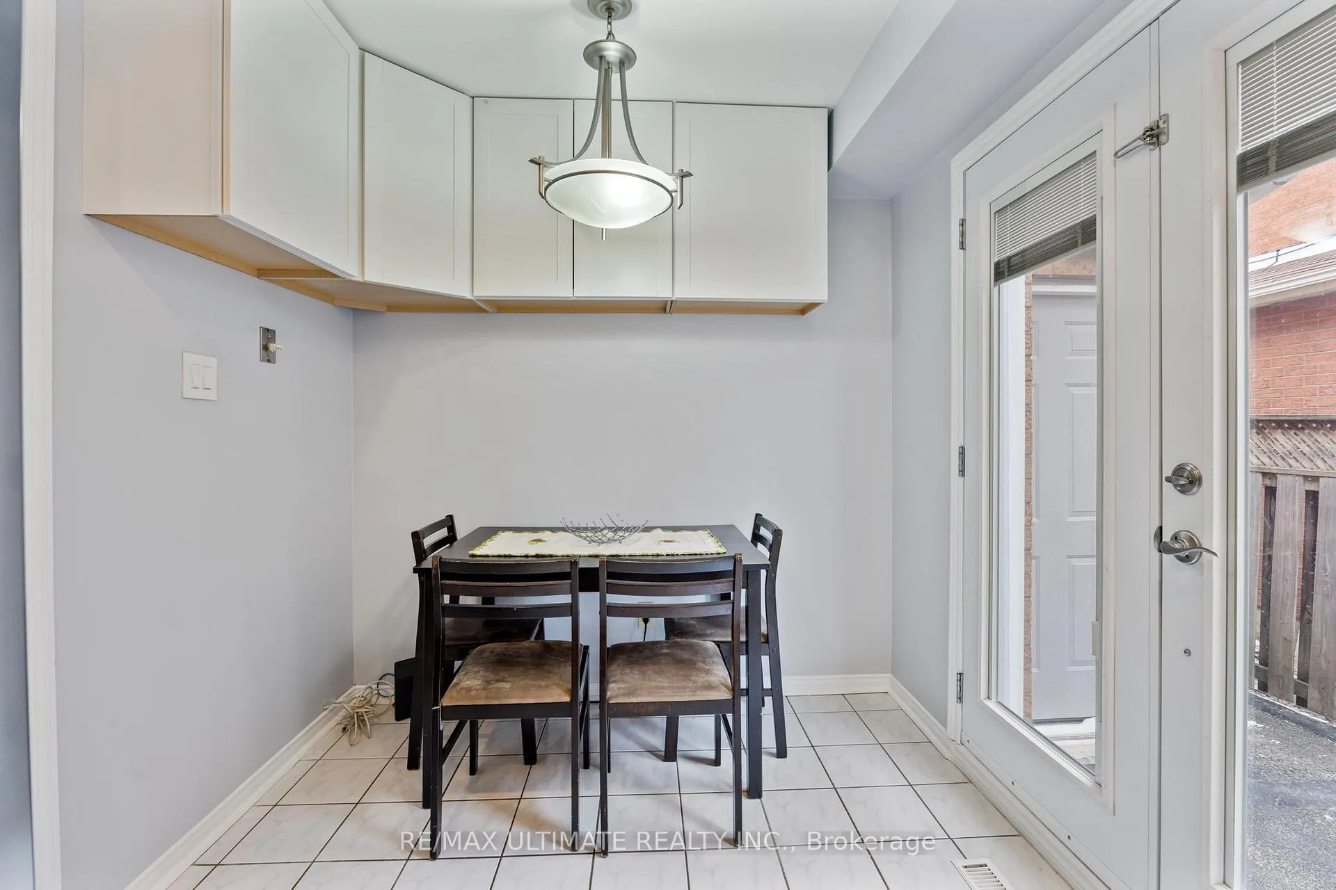 Photo 15 of 154 Toba Crescent, Brampton, Heart Lake East — HOMEH