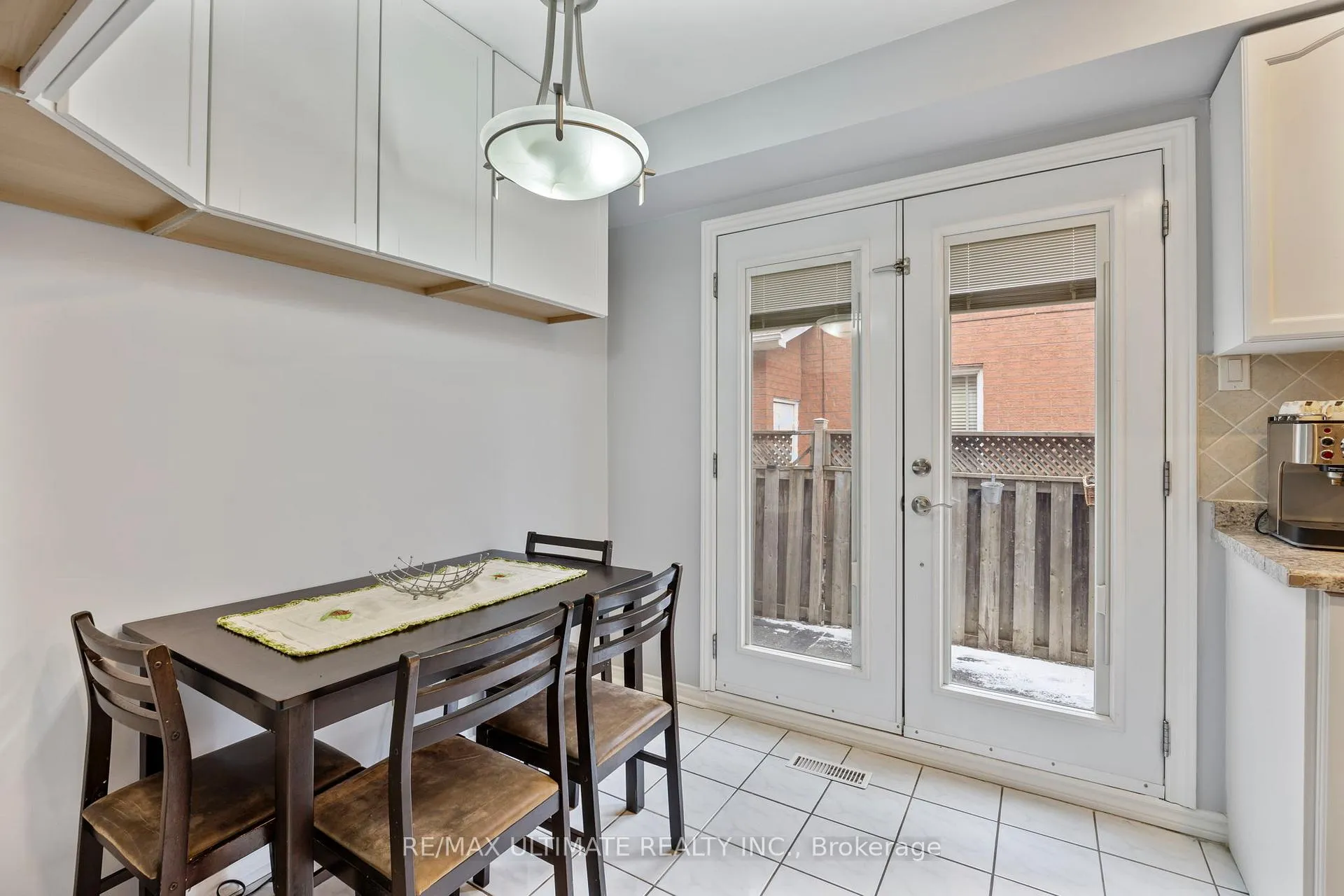 Photo 16 of 154 Toba Crescent, Brampton, Heart Lake East — HOMEH