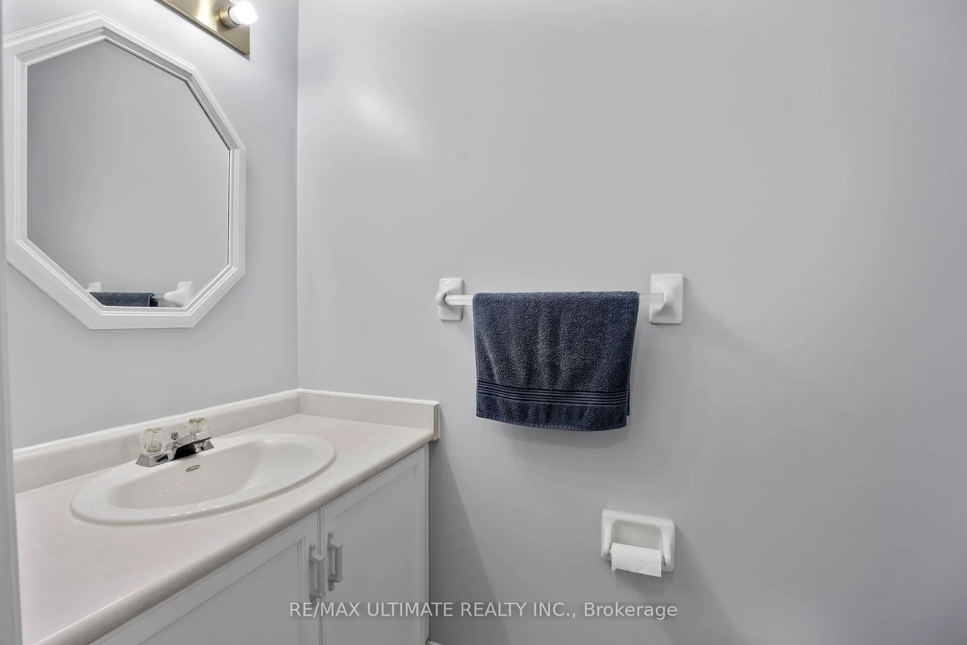 Photo 17 of 154 Toba Crescent, Brampton, Heart Lake East — HOMEH
