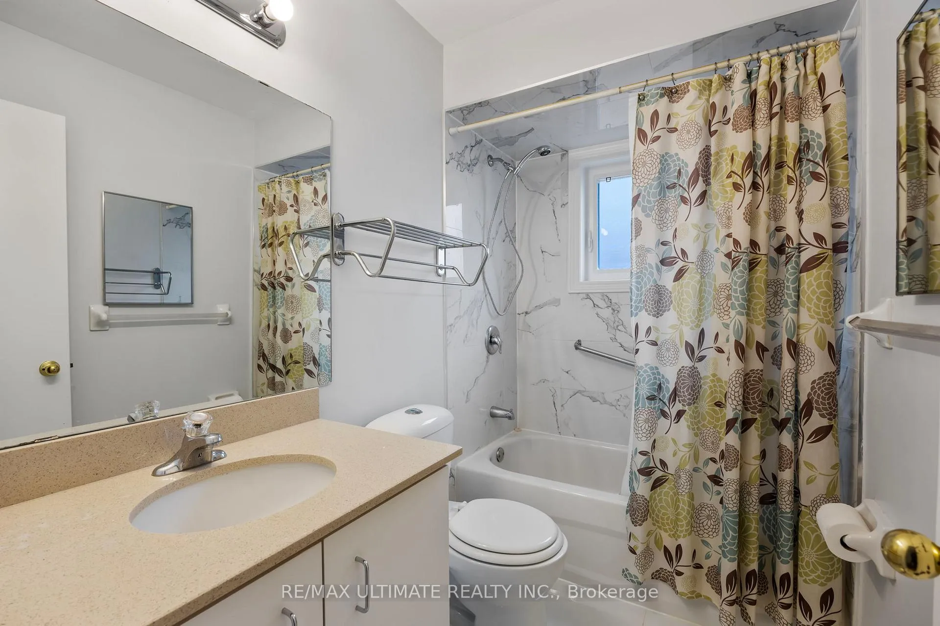Photo 25 of 154 Toba Crescent, Brampton, Heart Lake East — HOMEH