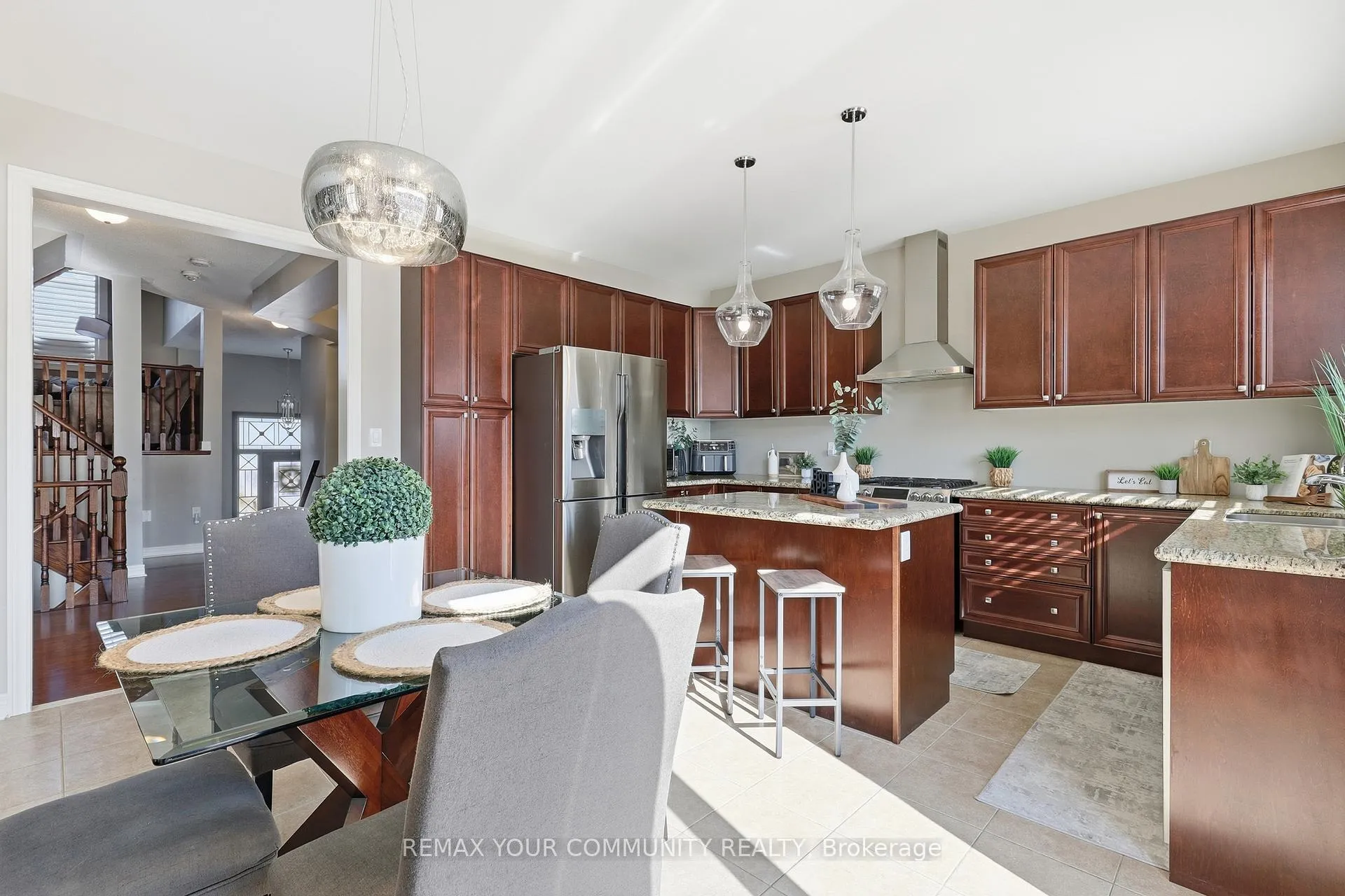 Photo 4 of 21 McCabe Lane, New Tecumseth, Tottenham — HOMEH
