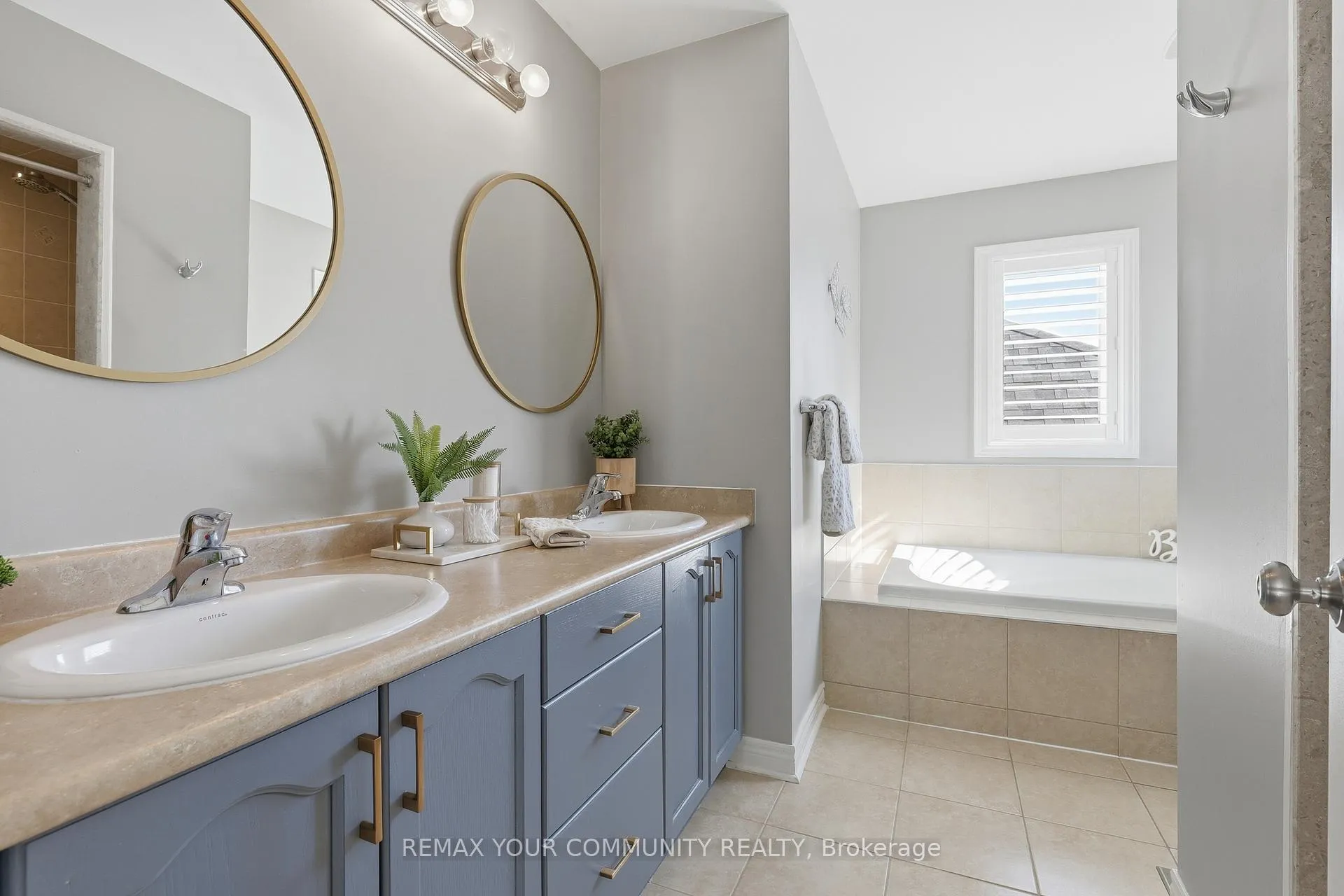 Photo 31 of 21 McCabe Lane, New Tecumseth, Tottenham — HOMEH