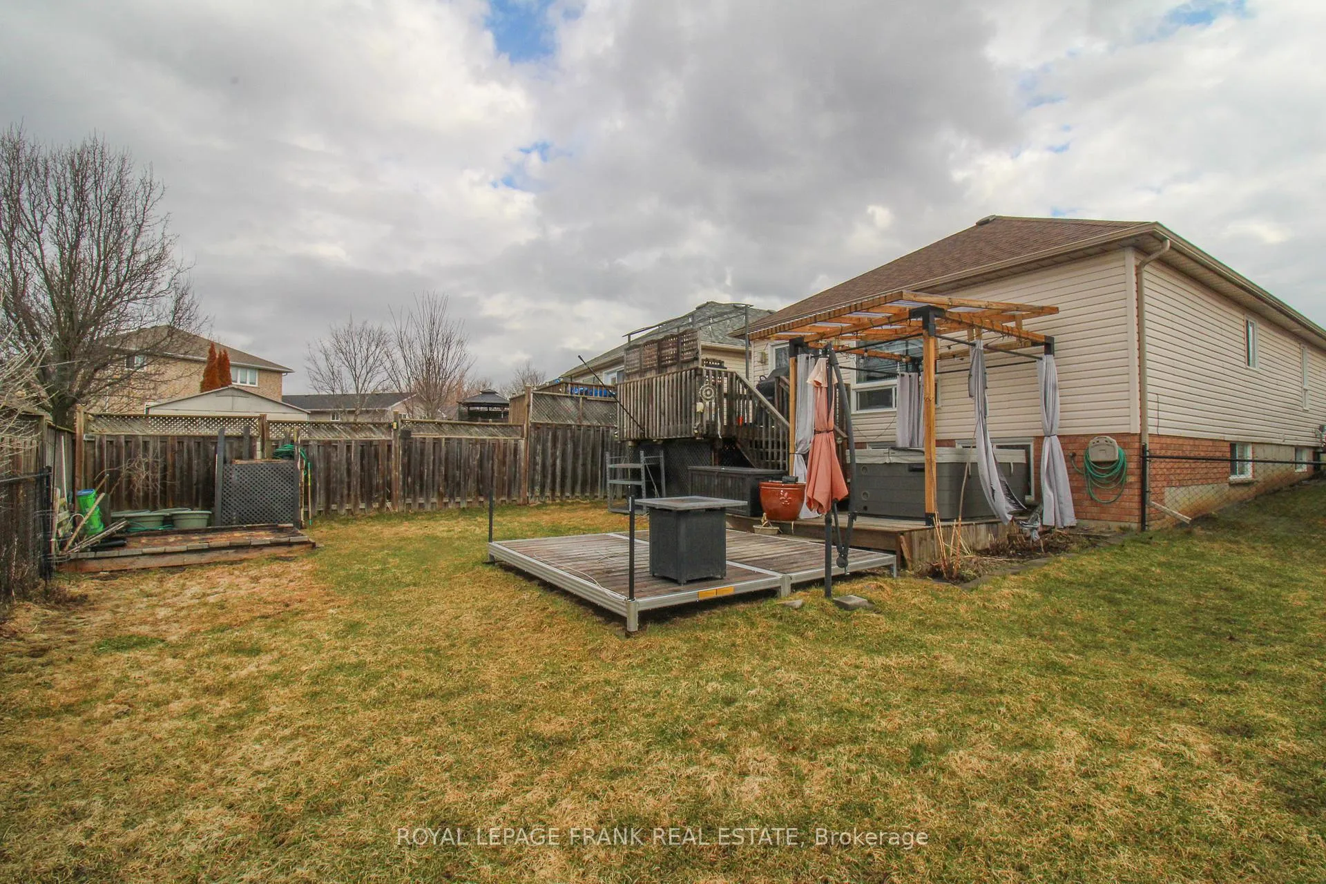 Photo 16 of 416 Abound Crescent, Peterborough, Ashburnham Ward 4 — HOMEH