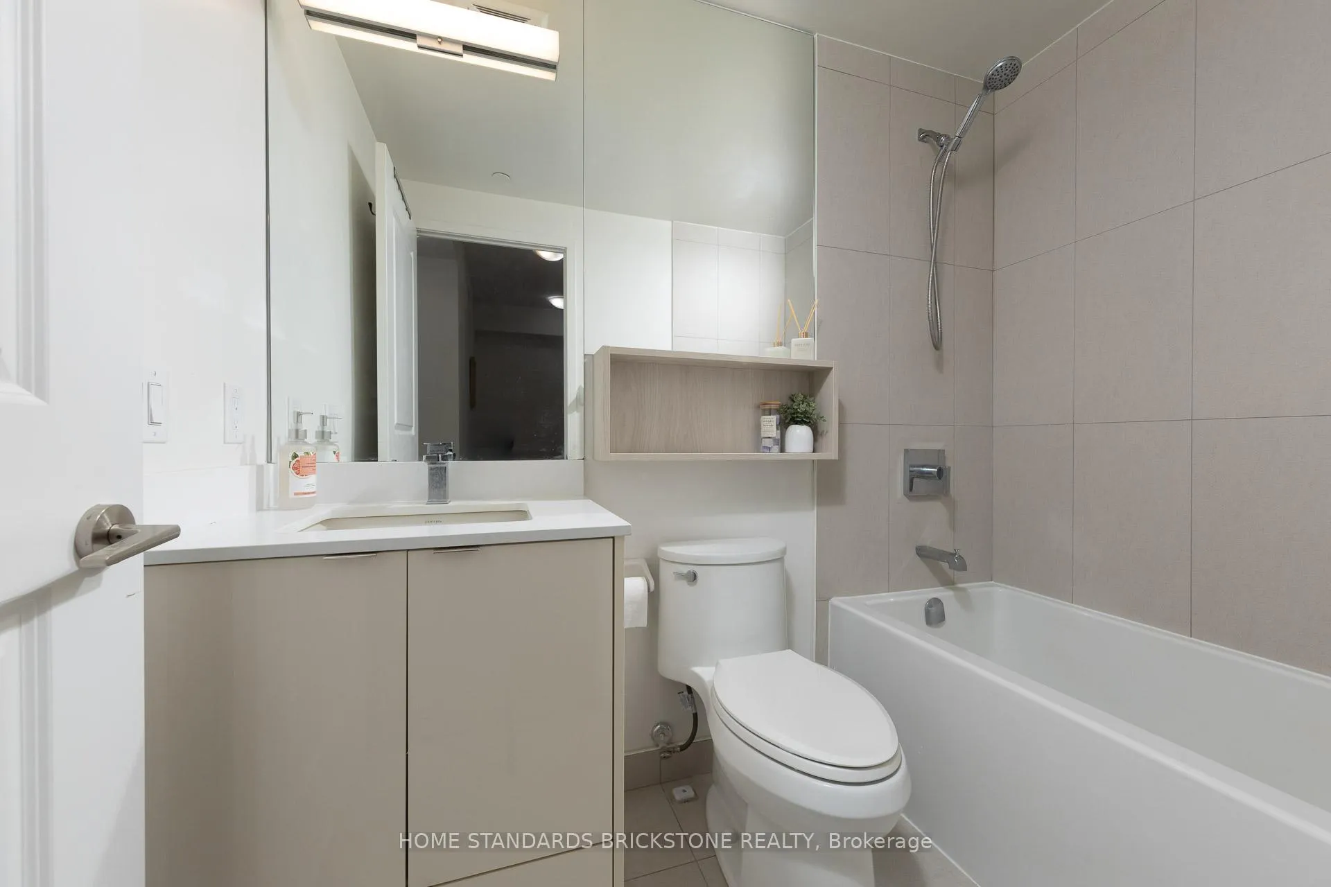 Photo 18 of 100 Dalhousie Street, Toronto, Church-Yonge Corridor — HOMEH