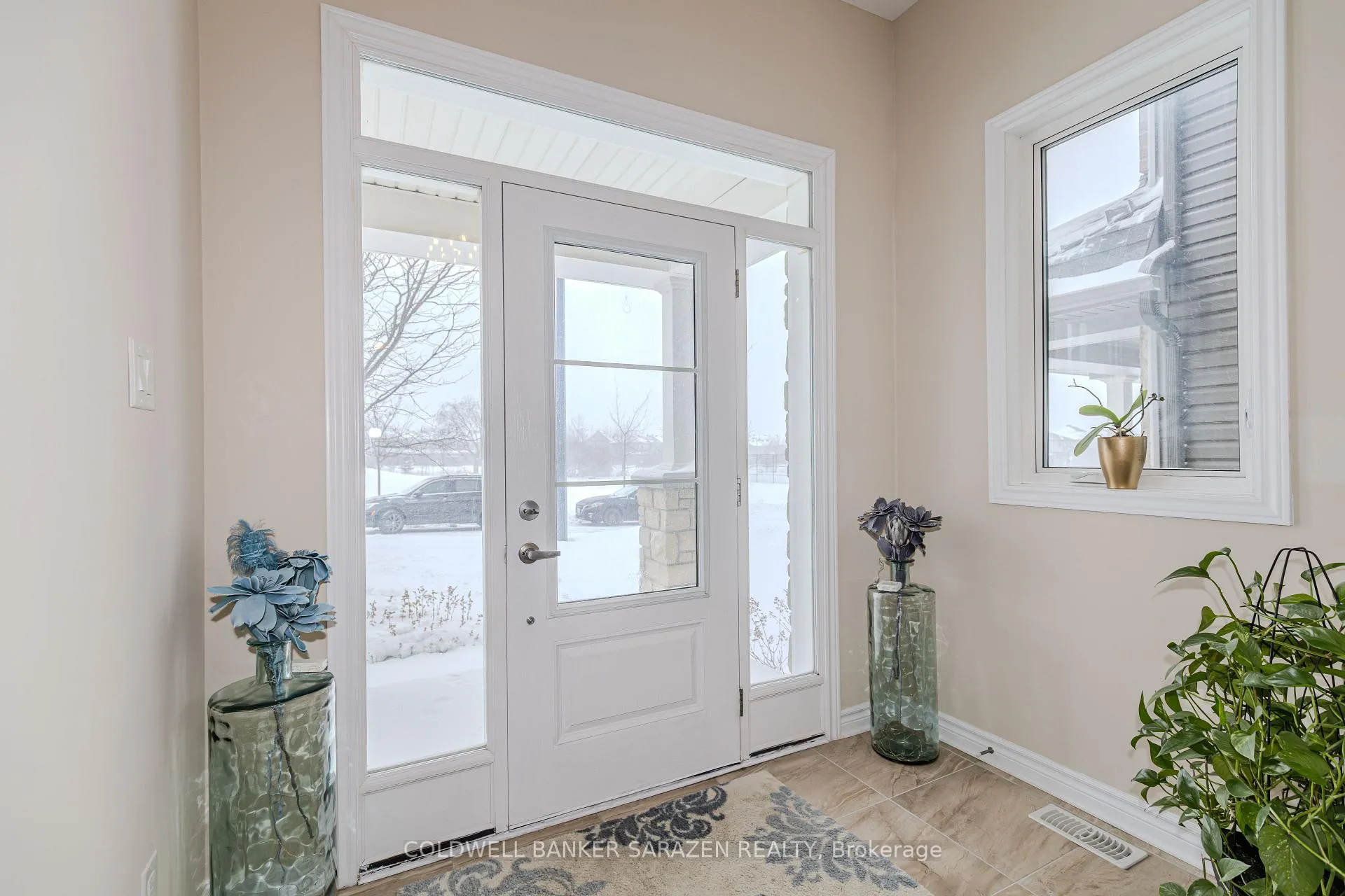 Photo 3 of 942 Guinness Crescent, Ottawa, Barrhaven - Half Moon Bay — HOMEH