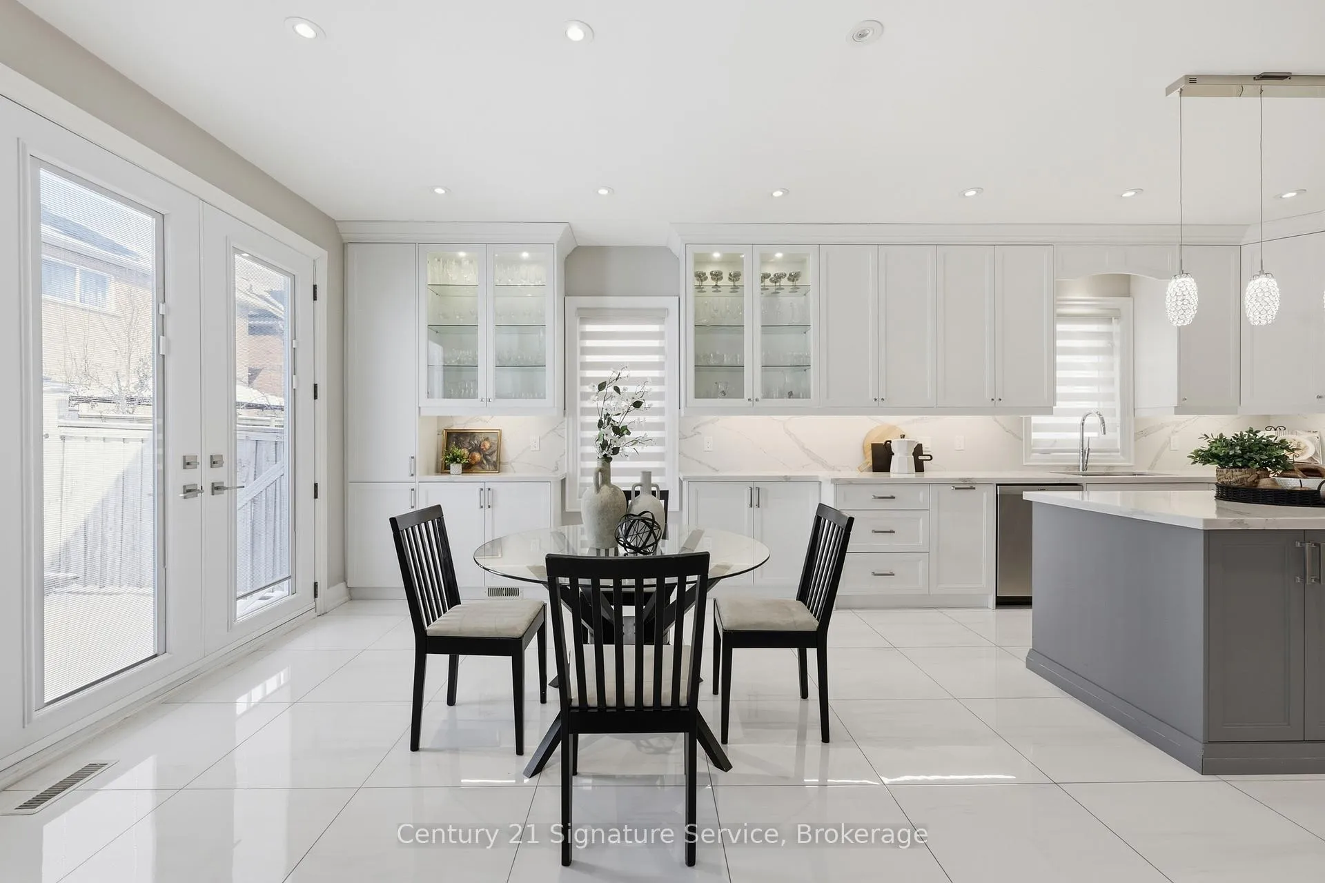 Photo 10 of 50 Chateau Drive, Vaughan, Vellore Village — HOMEH