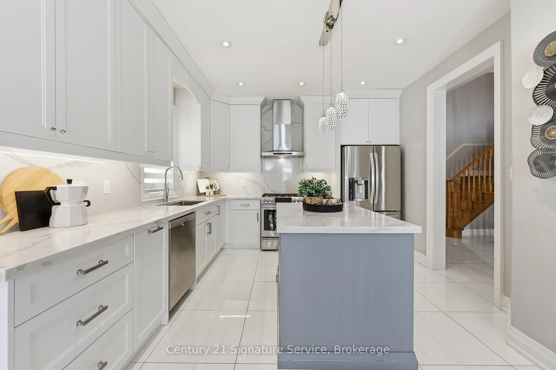 Photo 13 of 50 Chateau Drive, Vaughan, Vellore Village — HOMEH