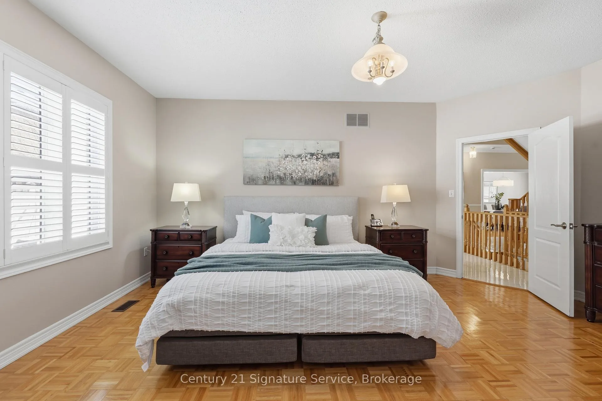 Photo 17 of 50 Chateau Drive, Vaughan, Vellore Village — HOMEH