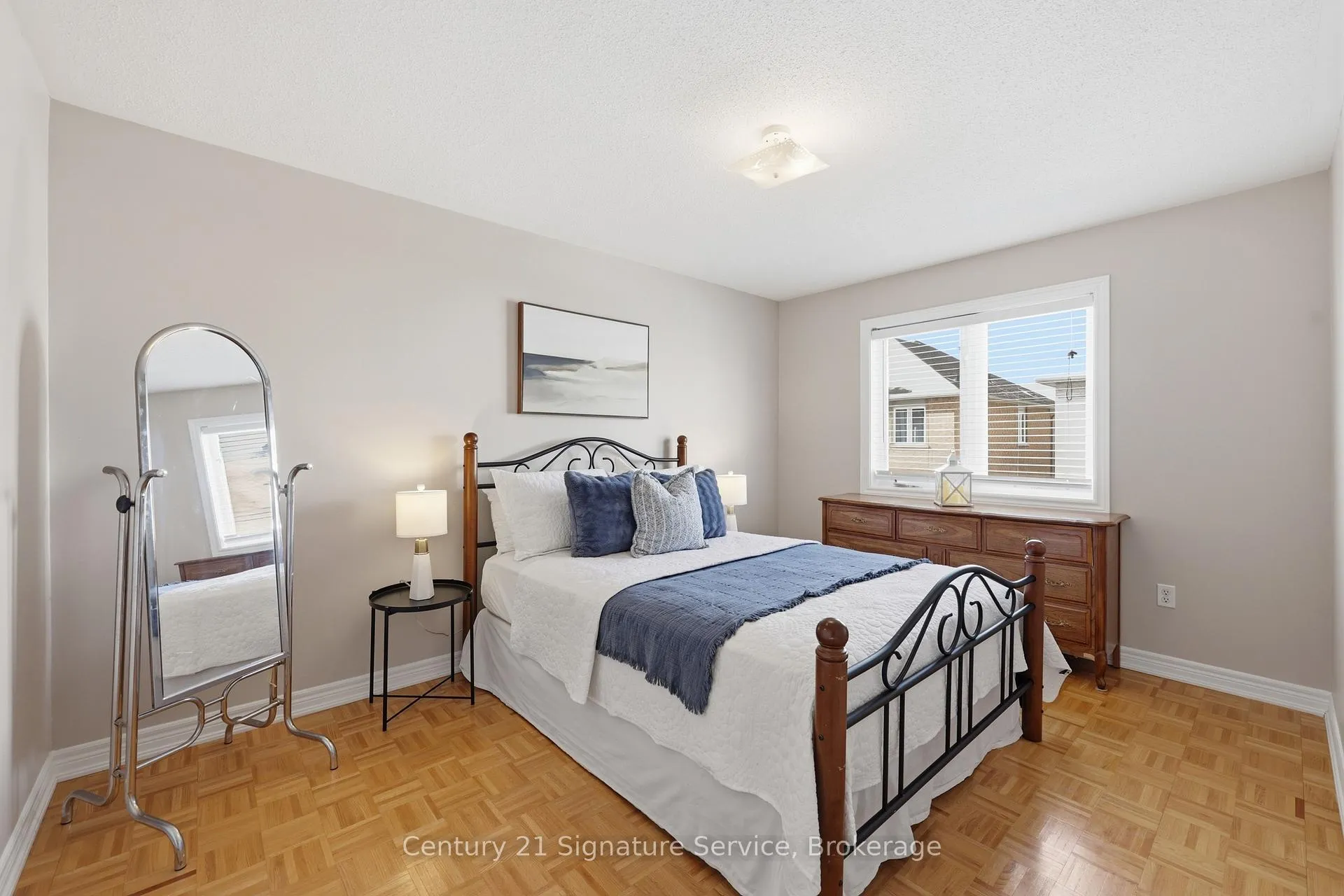 Photo 19 of 50 Chateau Drive, Vaughan, Vellore Village — HOMEH