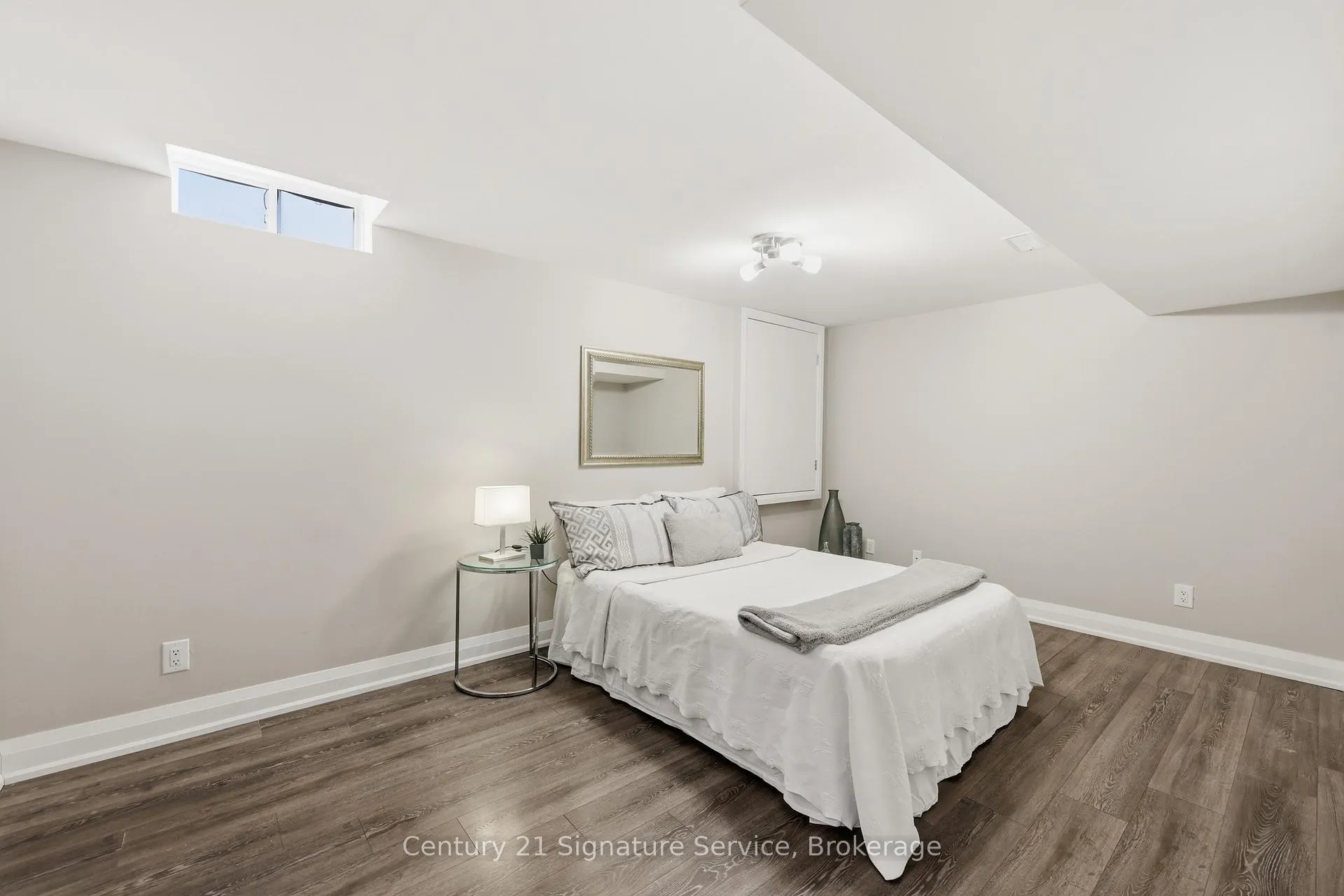 Photo 24 of 50 Chateau Drive, Vaughan, Vellore Village — HOMEH