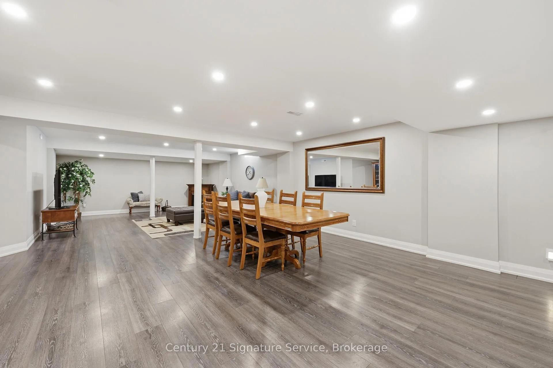 Photo 26 of 50 Chateau Drive, Vaughan, Vellore Village — HOMEH