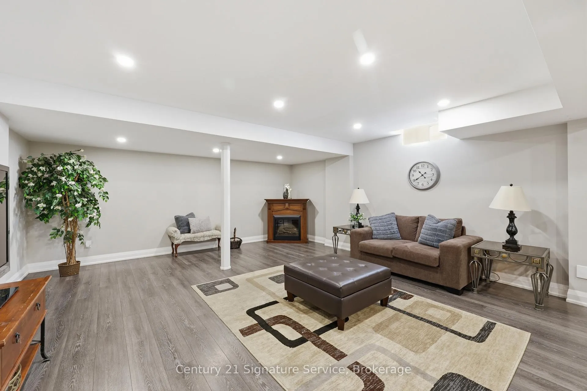 Photo 27 of 50 Chateau Drive, Vaughan, Vellore Village — HOMEH