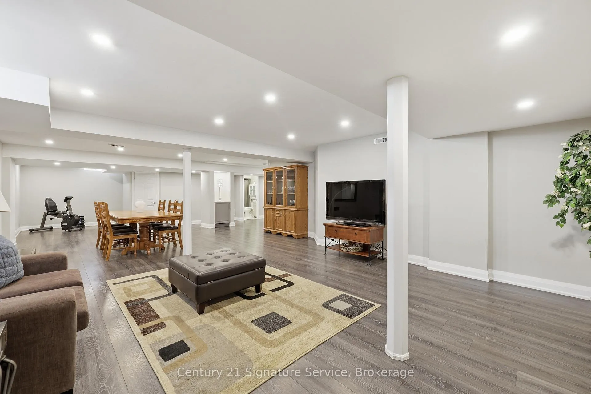 Photo 28 of 50 Chateau Drive, Vaughan, Vellore Village — HOMEH