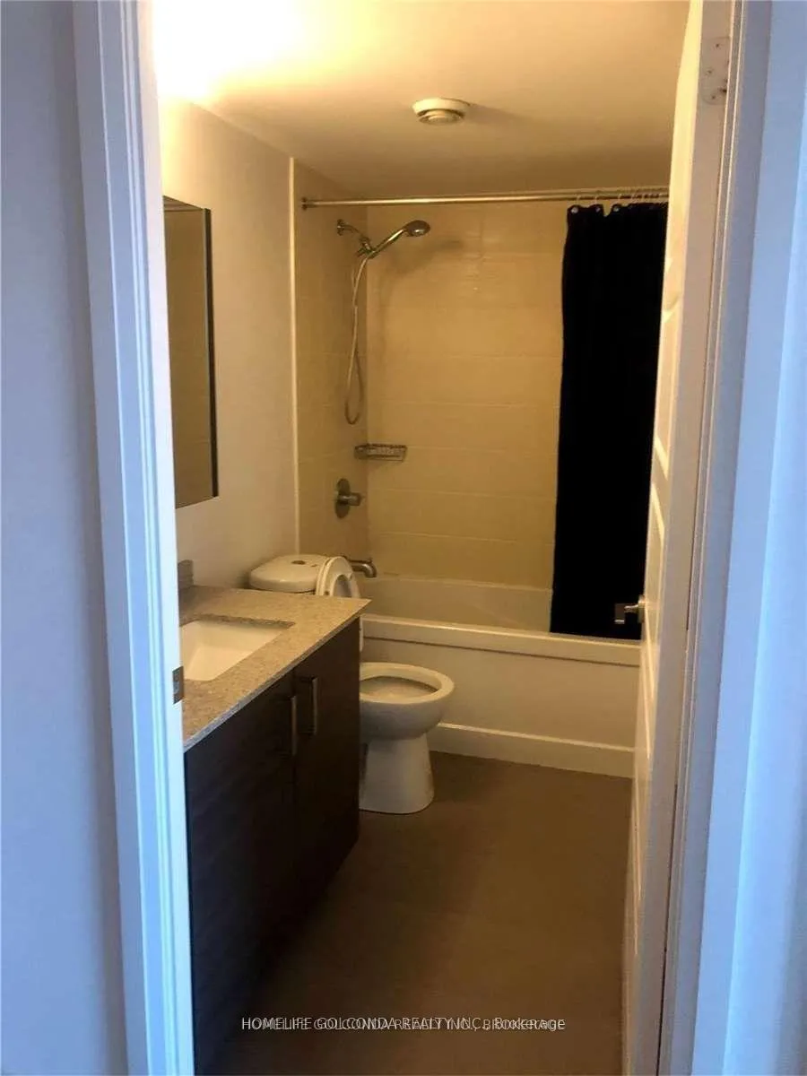 Photo 5 of Unit 1901, 1 Uptown Drive, Markham, Unionville — HOMEH