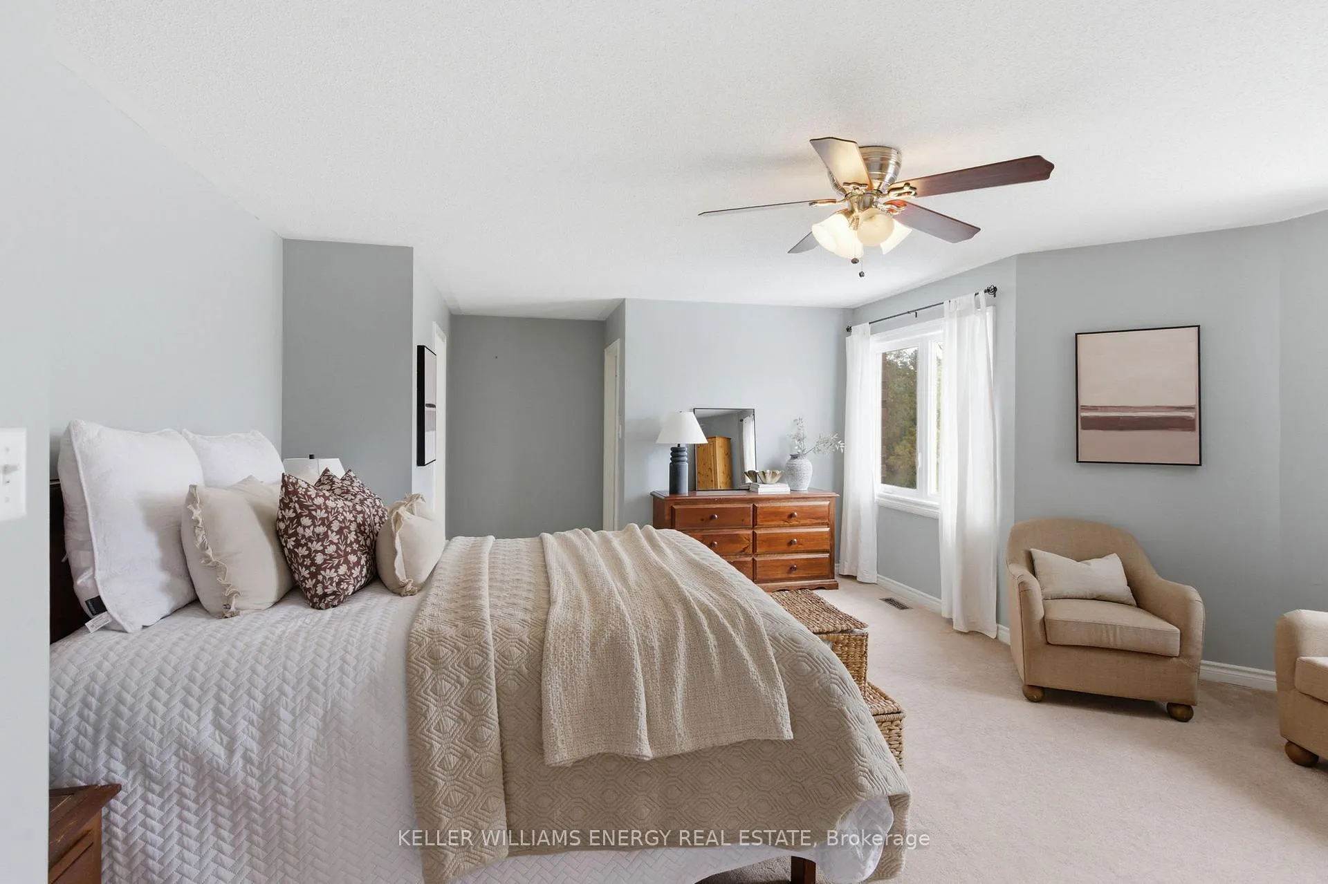 Photo 25 of 105 Guildwood Drive, Clarington, Bowmanville — HOMEH