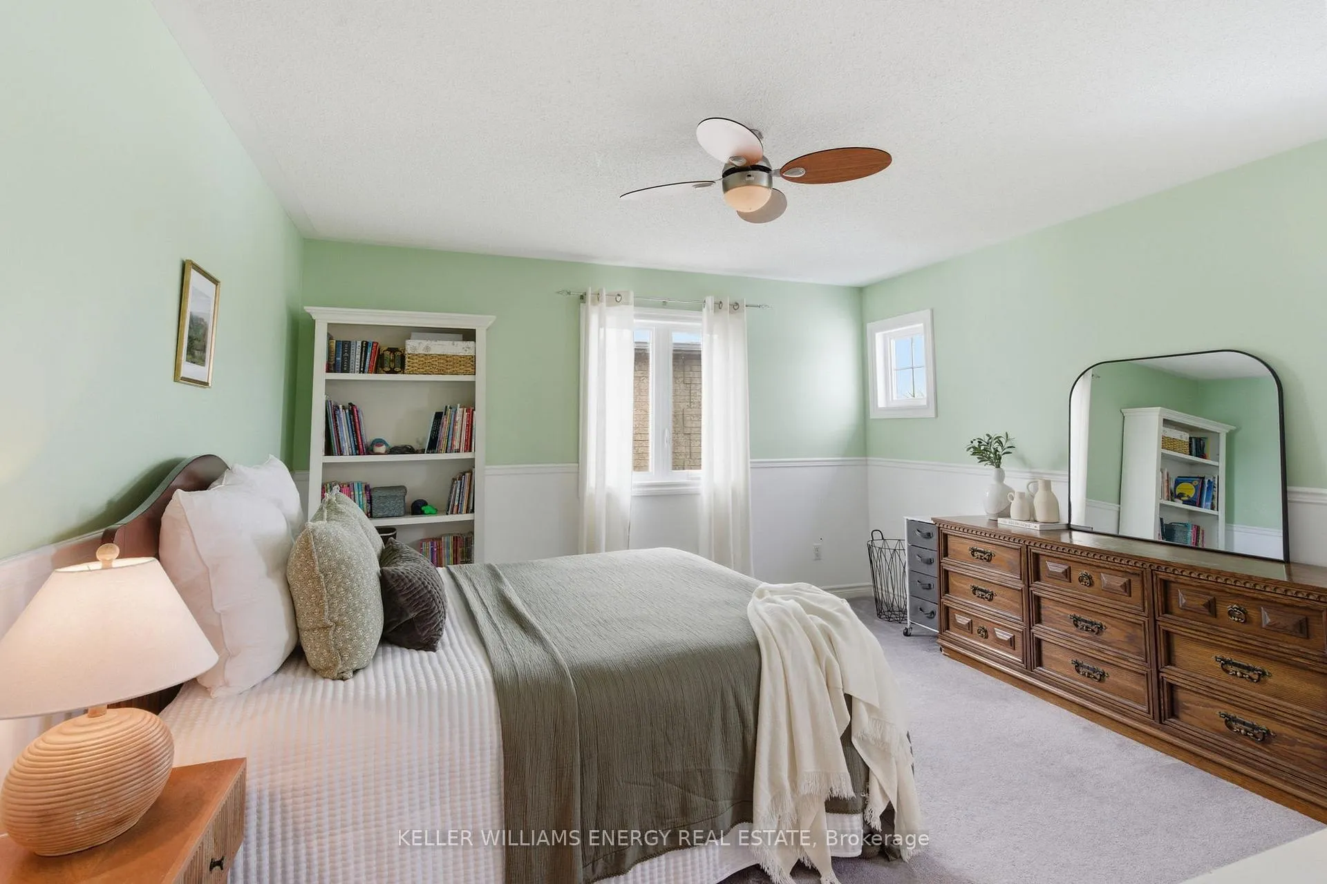 Photo 30 of 105 Guildwood Drive, Clarington, Bowmanville — HOMEH