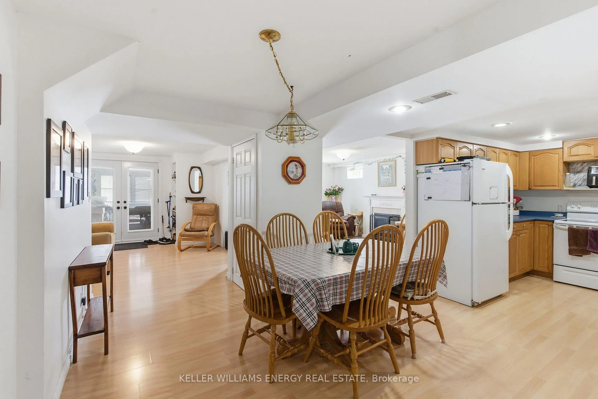 Photo 33 of 105 Guildwood Drive, Clarington, Bowmanville — HOMEH