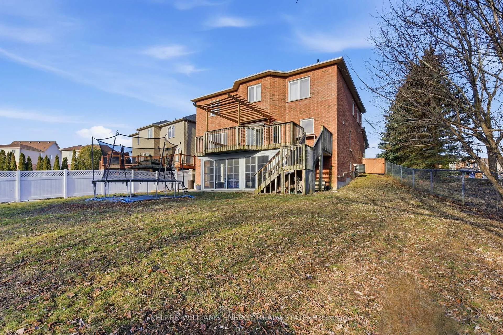 Photo 43 of 105 Guildwood Drive, Clarington, Bowmanville — HOMEH