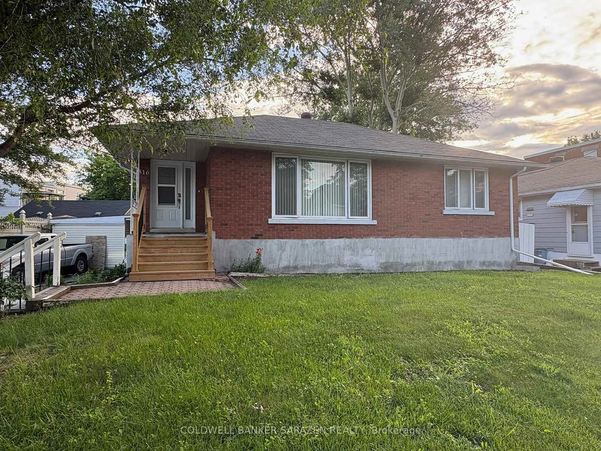 Front of 316 Lafontaine Avenue