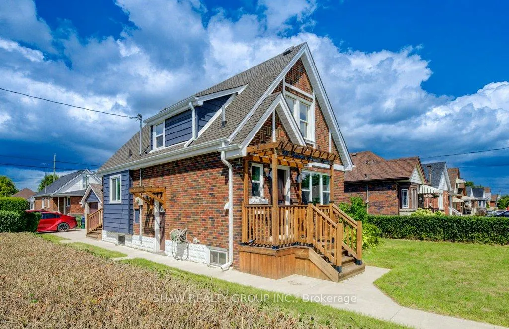 Photo 2 of 28 Barons Avenue S, Hamilton, Bartonville — HOMEH