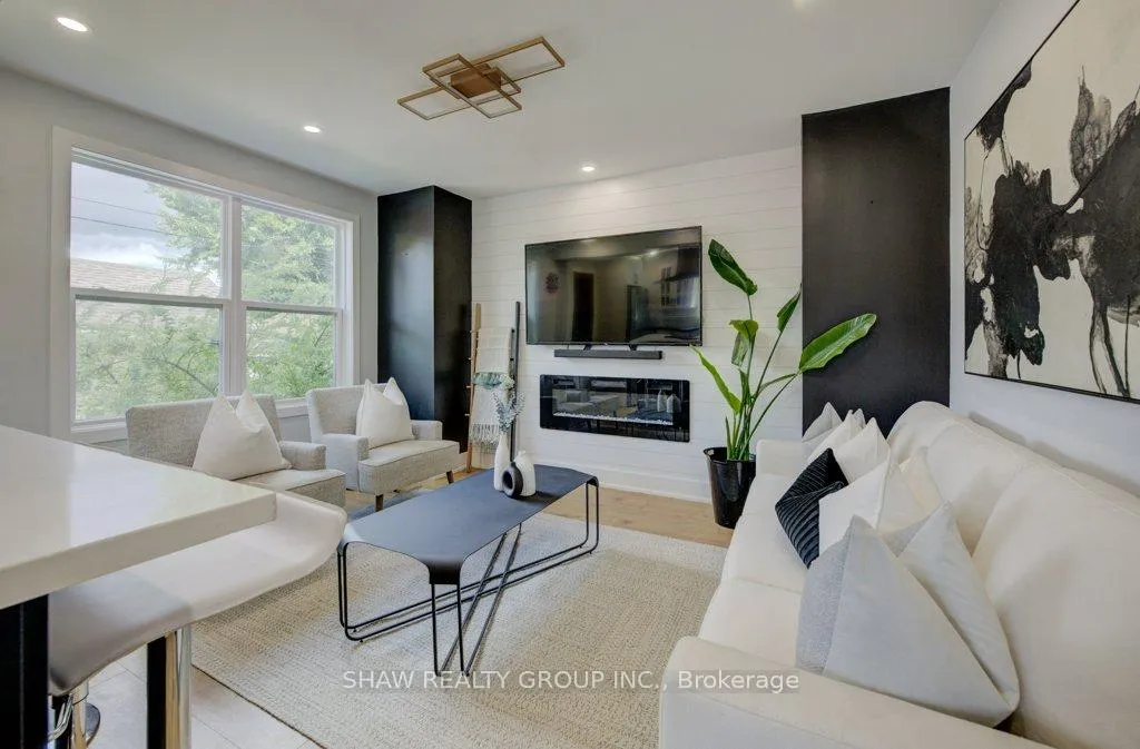 Photo 12 of 28 Barons Avenue S, Hamilton, Bartonville — HOMEH