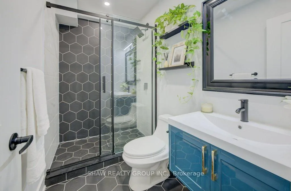 Photo 21 of 28 Barons Avenue S, Hamilton, Bartonville — HOMEH