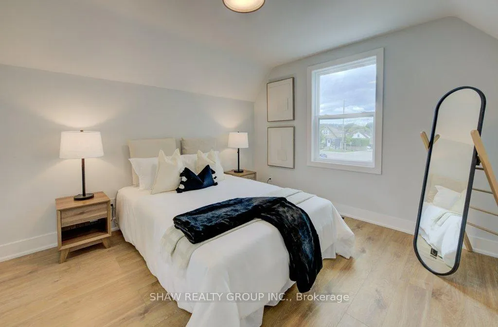 Photo 25 of 28 Barons Avenue S, Hamilton, Bartonville — HOMEH