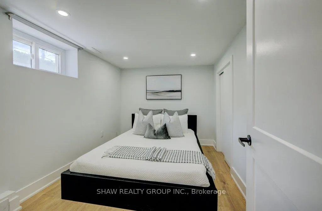 Photo 31 of 28 Barons Avenue S, Hamilton, Bartonville — HOMEH