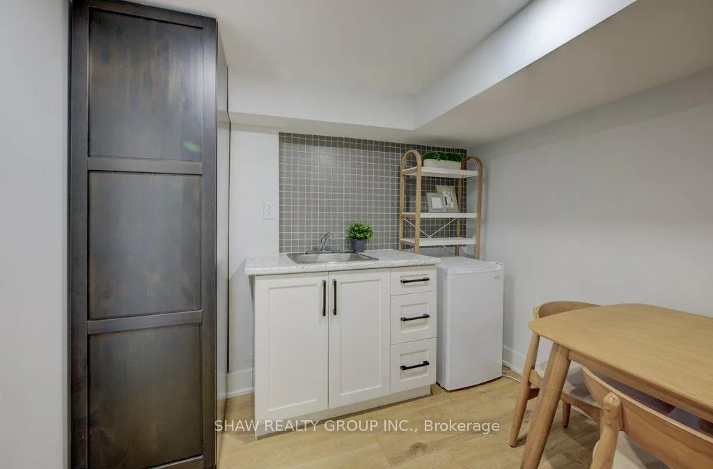 Photo 32 of 28 Barons Avenue S, Hamilton, Bartonville — HOMEH