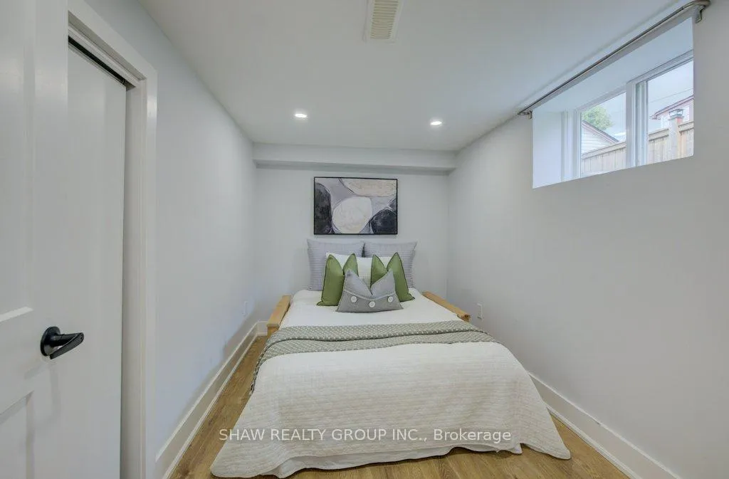Photo 33 of 28 Barons Avenue S, Hamilton, Bartonville — HOMEH