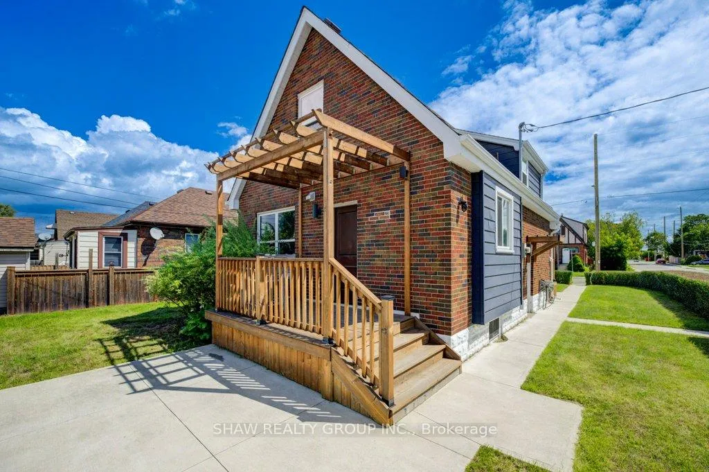 Photo 43 of 28 Barons Avenue S, Hamilton, Bartonville — HOMEH