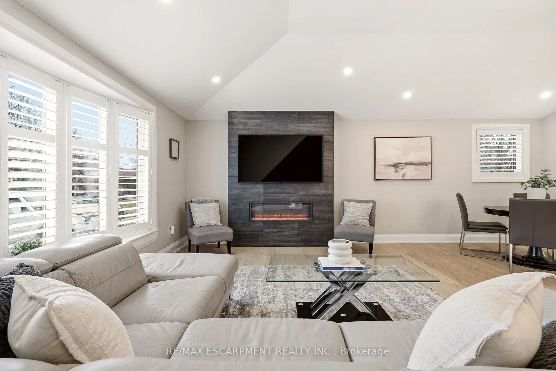 Photo 6 of 688 Mullin Way, Burlington, Appleby — HOMEH