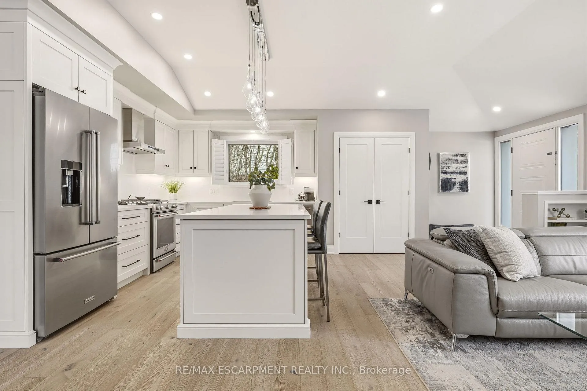 Photo 10 of 688 Mullin Way, Burlington, Appleby — HOMEH