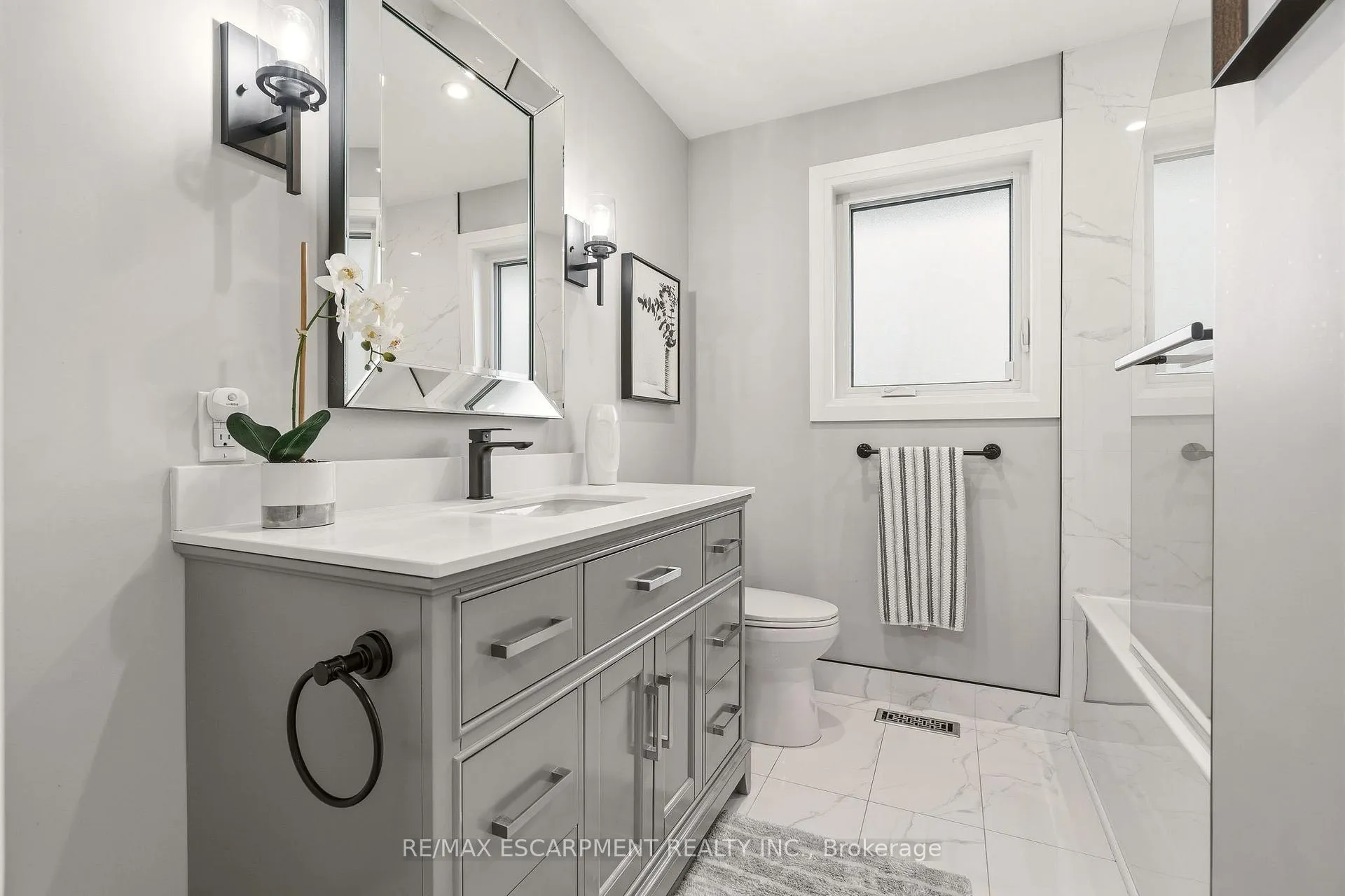 Photo 22 of 688 Mullin Way, Burlington, Appleby — HOMEH
