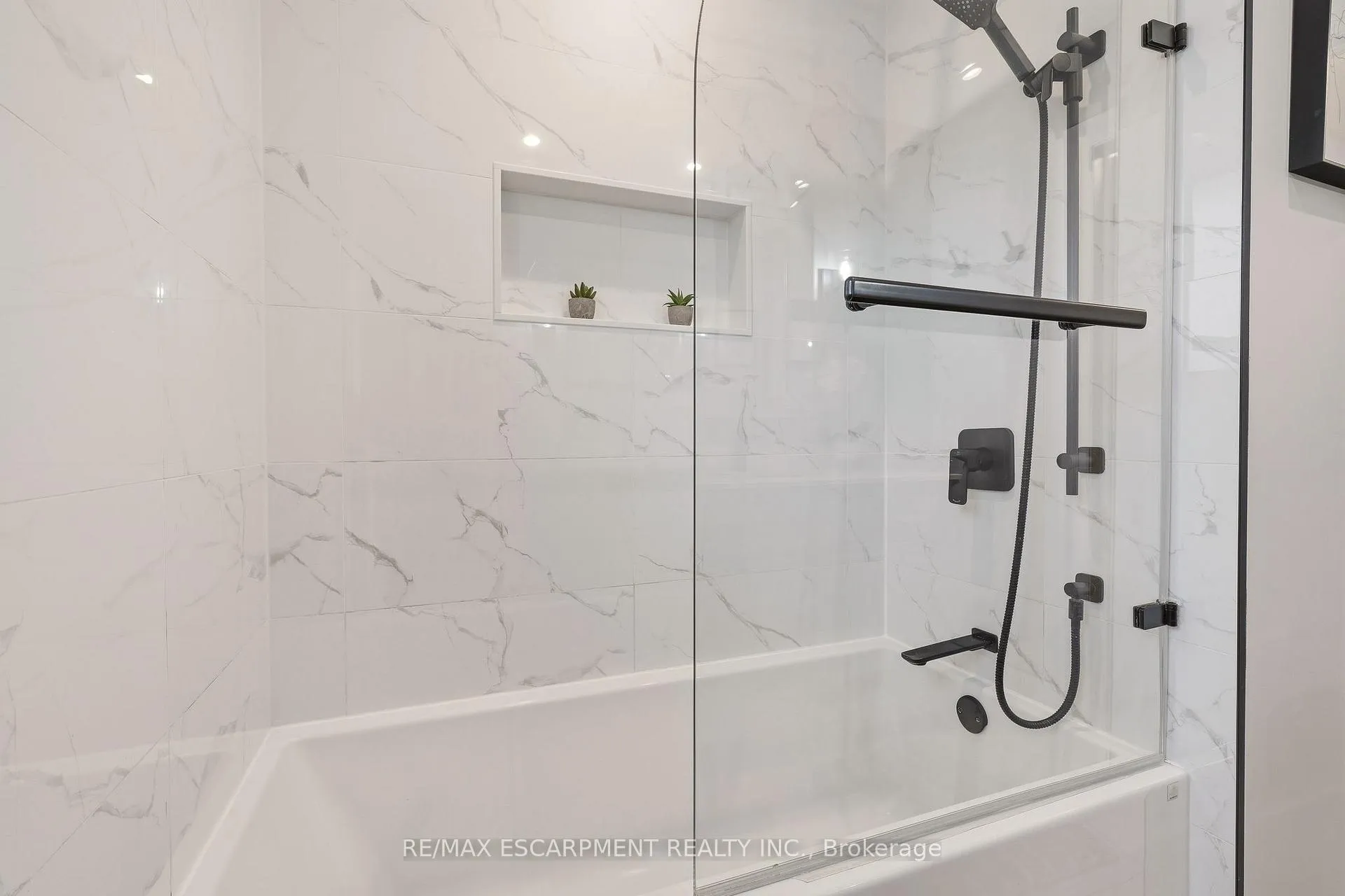 Photo 23 of 688 Mullin Way, Burlington, Appleby — HOMEH