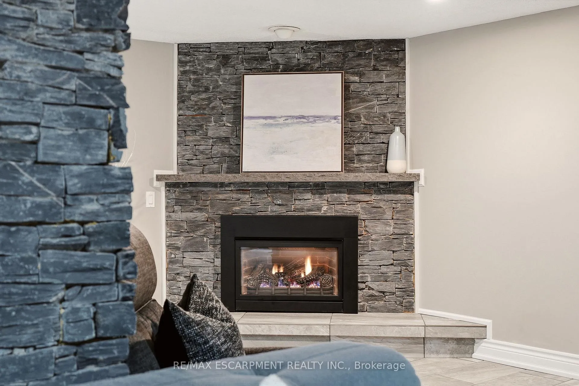 Photo 30 of 688 Mullin Way, Burlington, Appleby — HOMEH