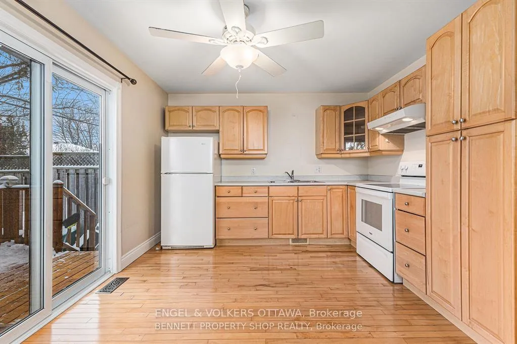 Photo 3 of Unit B, 668 Chapman Boulevard, Ottawa, Elmvale Acres — HOMEH