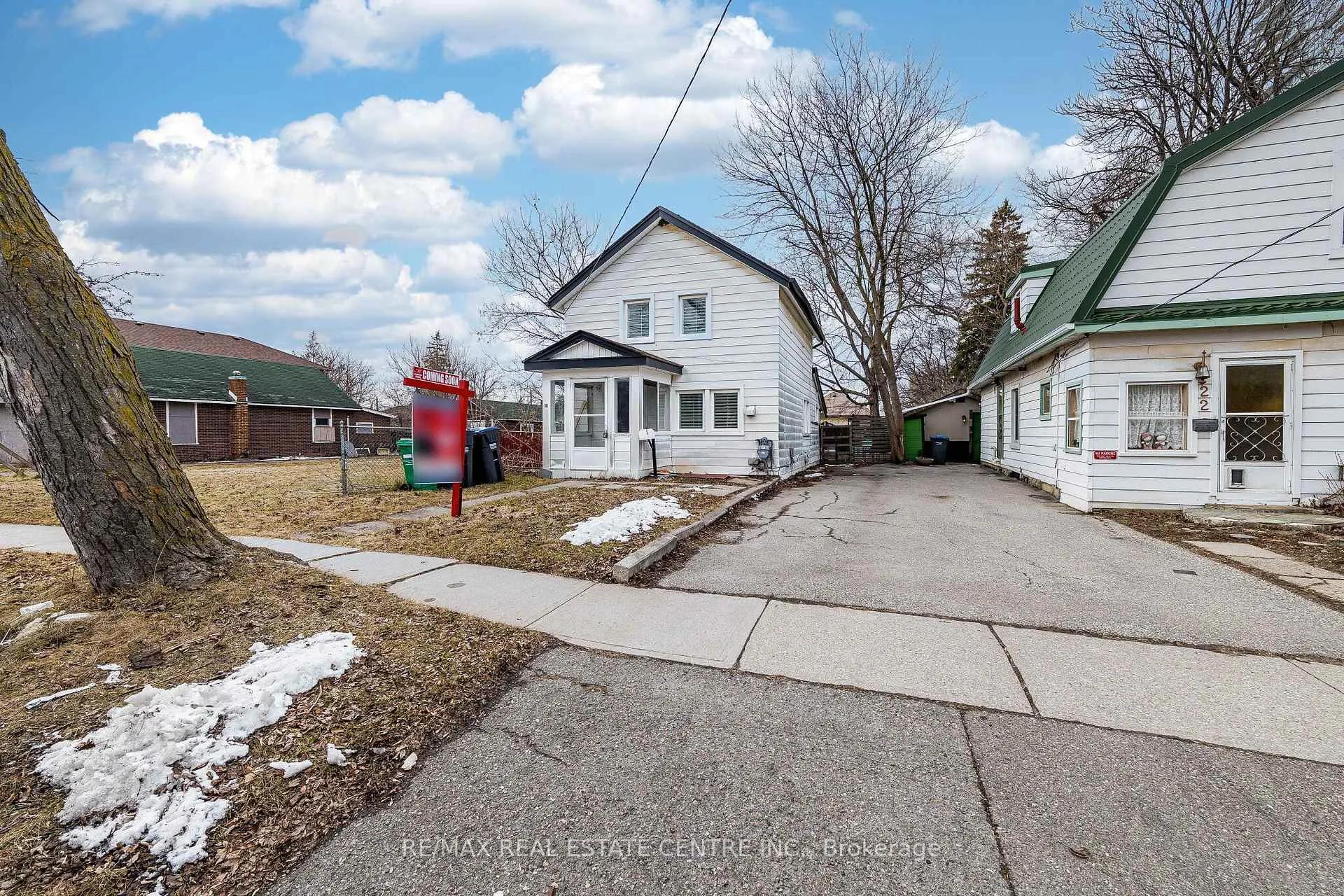 Photo 2 of 18 Hillcrest Avenue, Brampton, Queen Street Corridor — HOMEH