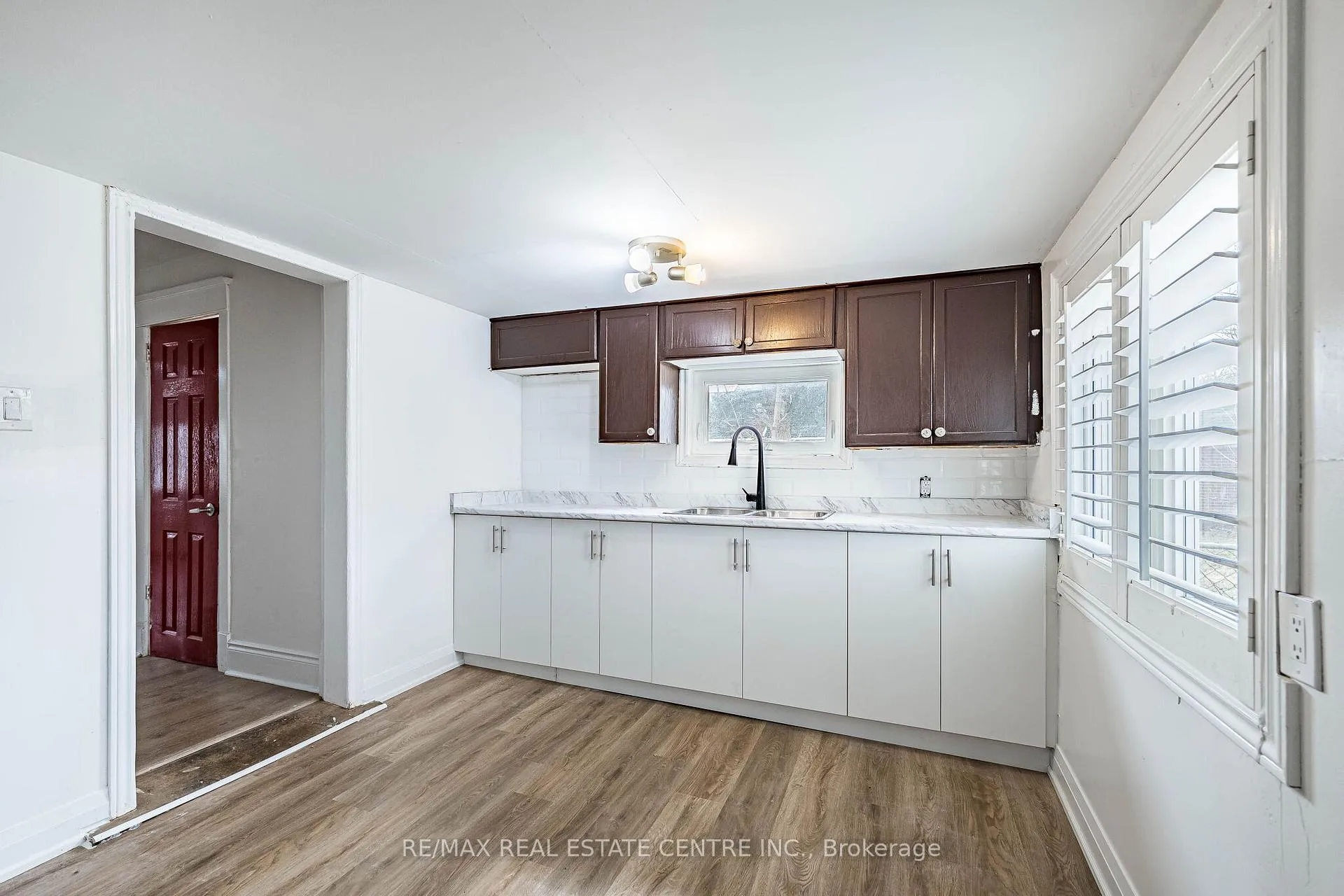 Photo 8 of 18 Hillcrest Avenue, Brampton, Queen Street Corridor — HOMEH