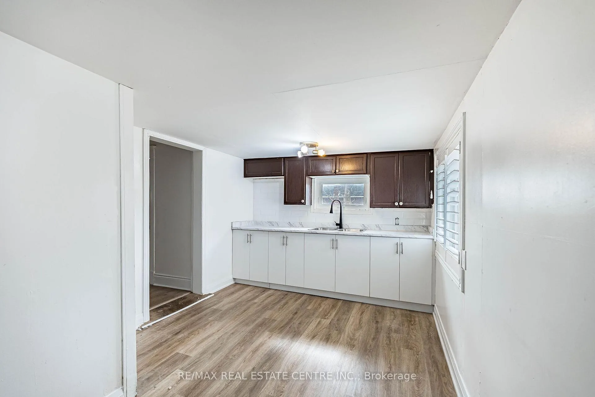 Photo 10 of 18 Hillcrest Avenue, Brampton, Queen Street Corridor — HOMEH