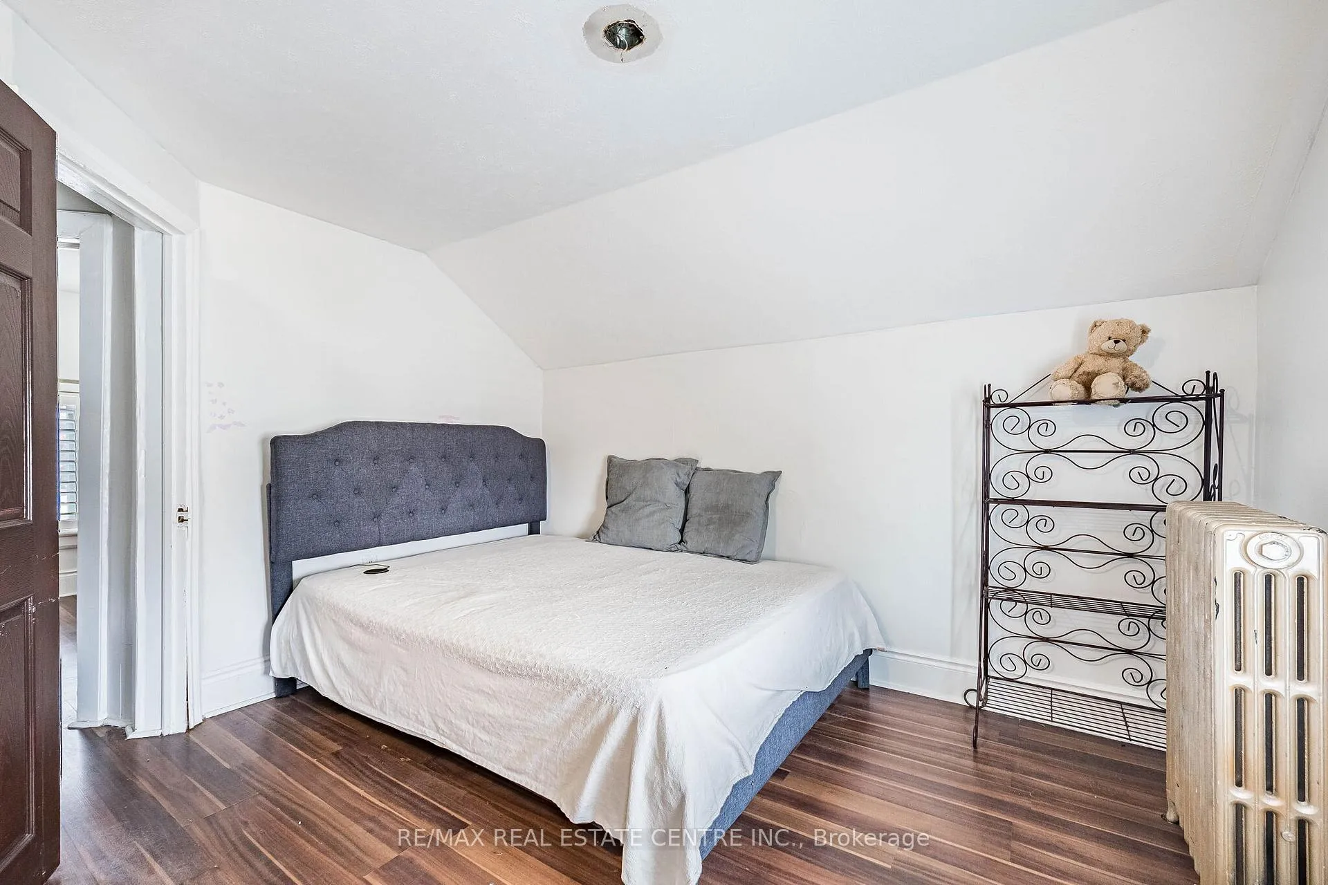 Photo 23 of 18 Hillcrest Avenue, Brampton, Queen Street Corridor — HOMEH