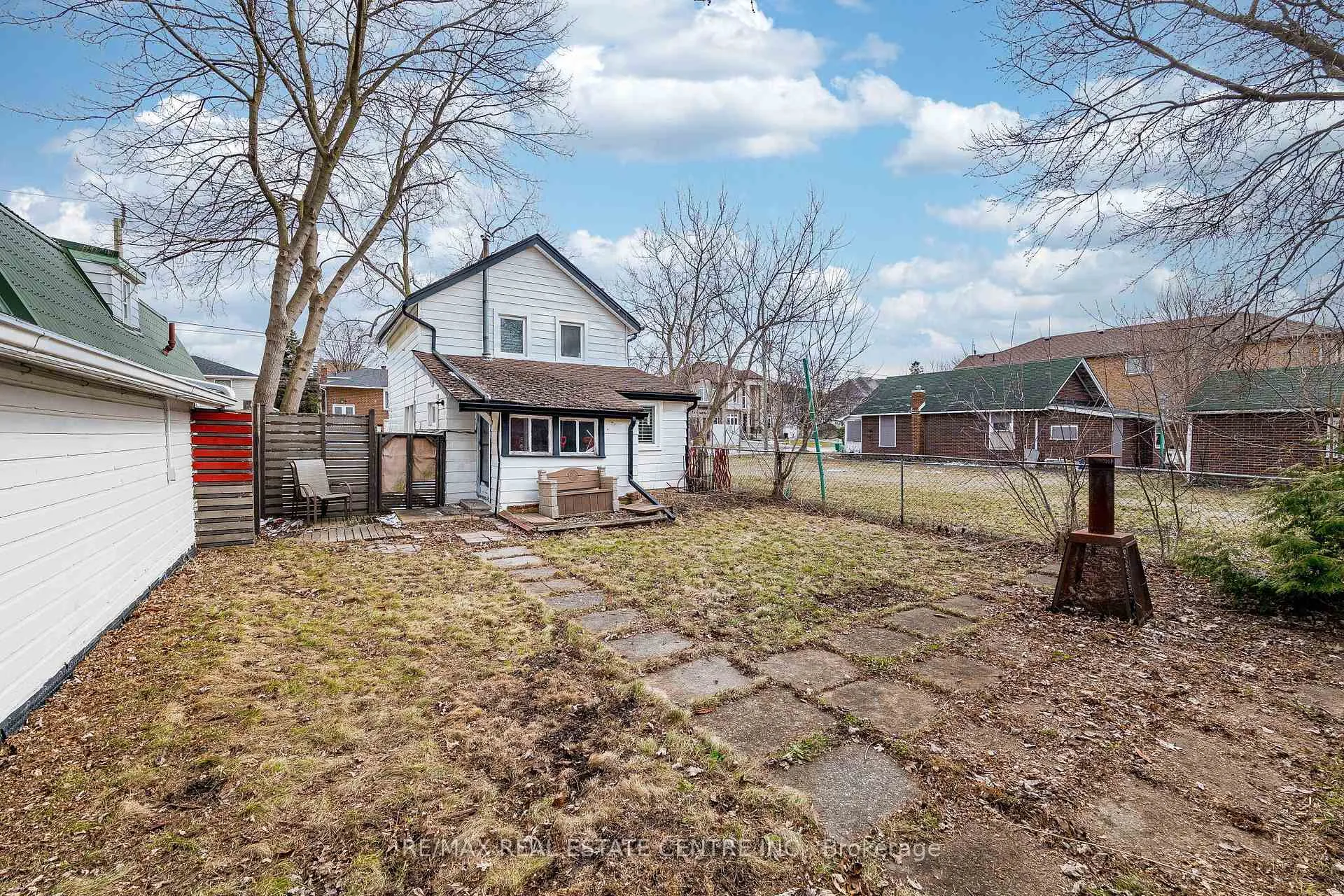 Photo 35 of 18 Hillcrest Avenue, Brampton, Queen Street Corridor — HOMEH