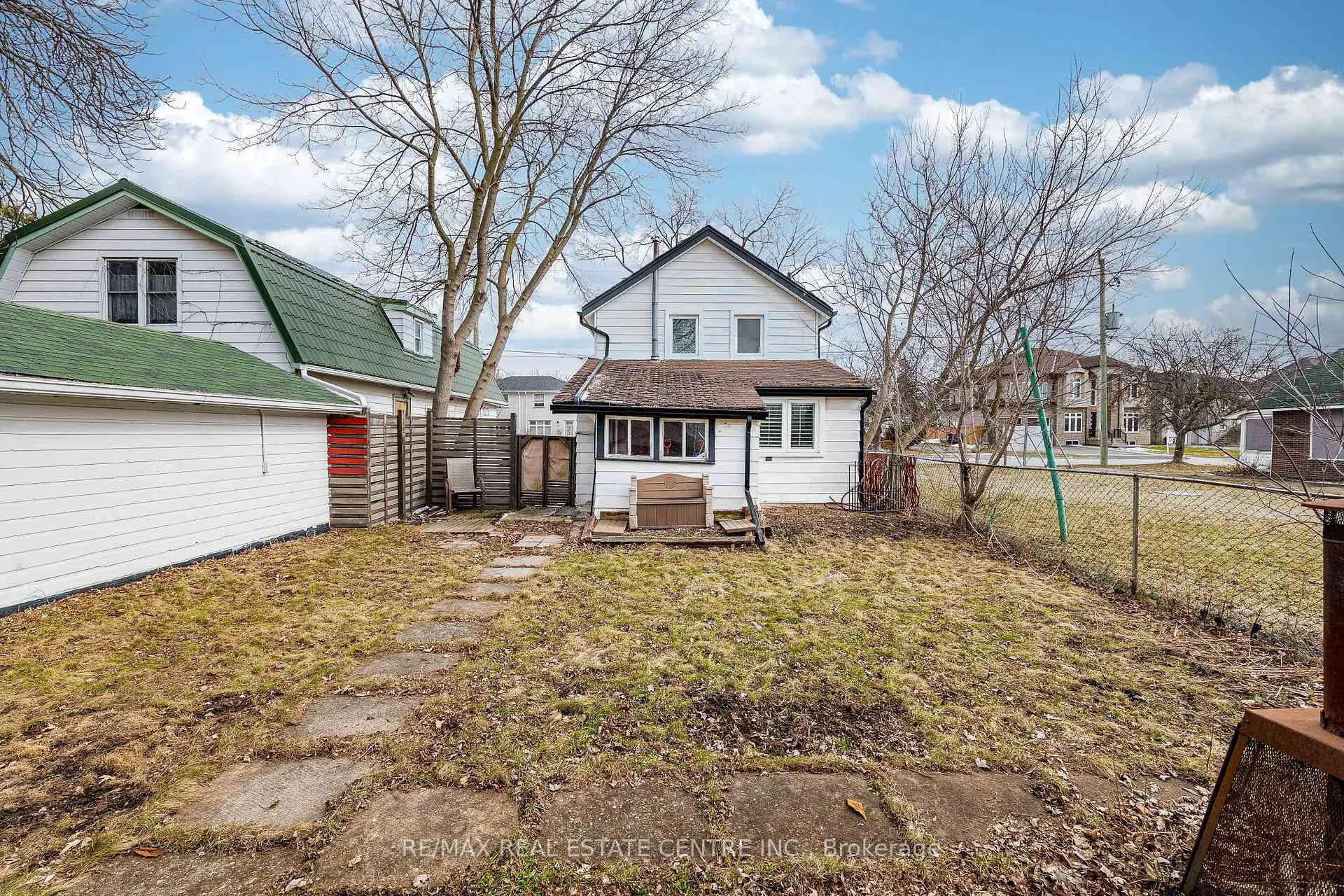 Photo 36 of 18 Hillcrest Avenue, Brampton, Queen Street Corridor — HOMEH